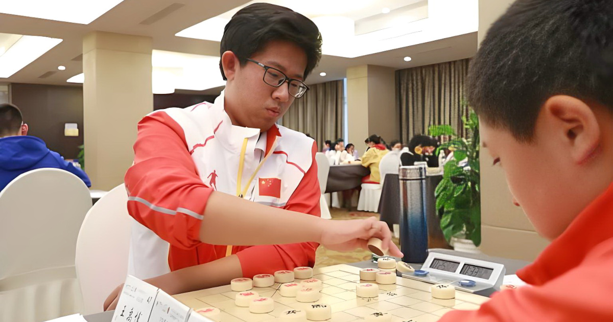 Chạm Trán Lại Lý Huynh: Vì Sao Đương Kim Kỳ Vương Trung Quốc Khiến Người Hâm Mộ Lo Lắng?